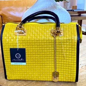 Anna Morellini Vintage purse NWT . Gorgeous elegant design yellow